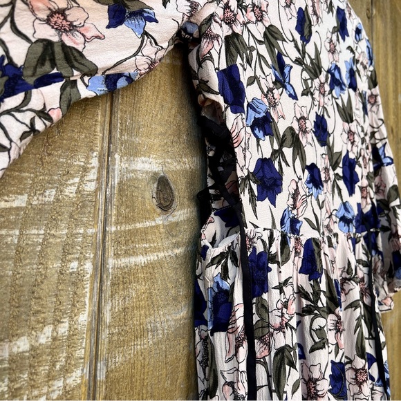 Pink Floral Lace-Up Side Bellsleeve Midi Dress 🌿 - Picture 8 of 12